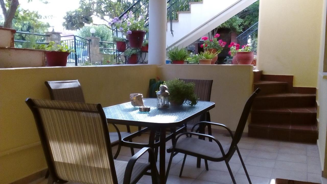 Natalia'S Apartments Нікіті Екстер'єр фото